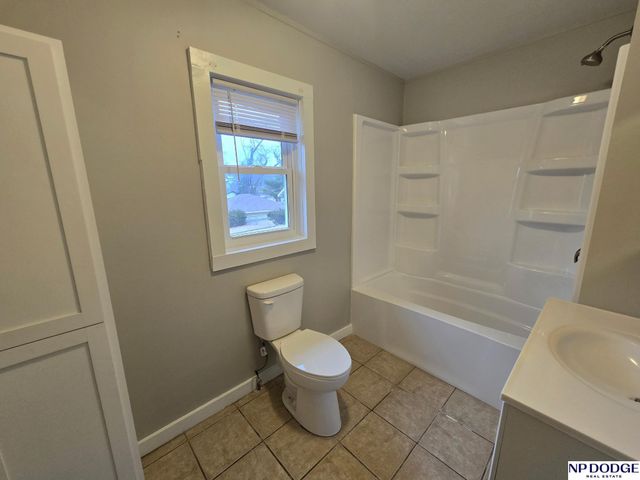 3632 Ellison Avenue, Omaha, NE 68111