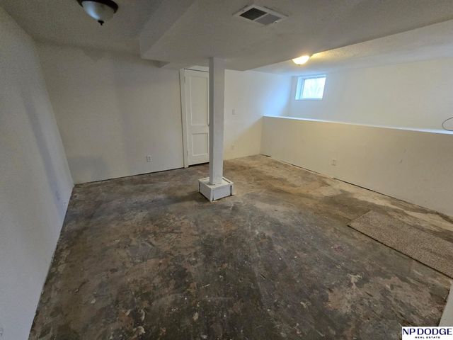 3632 Ellison Avenue, Omaha, NE 68111