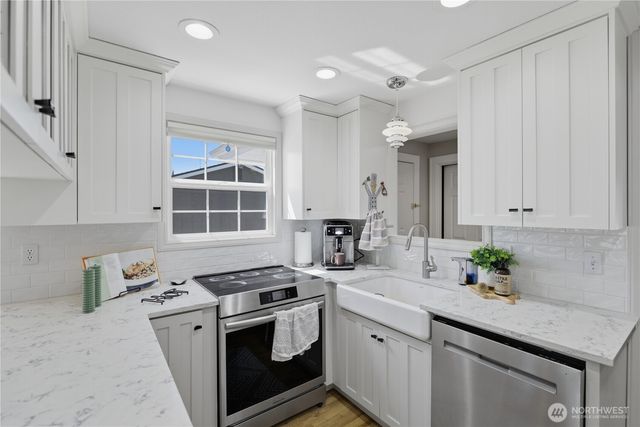 7110 Vandermark Road E, Bonney Lake, WA 98391