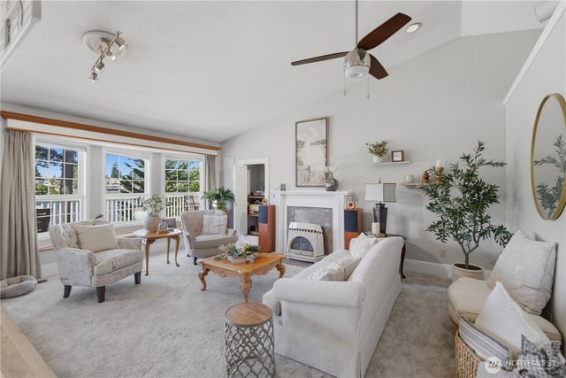 7110 Vandermark Road E, Bonney Lake, WA 98391