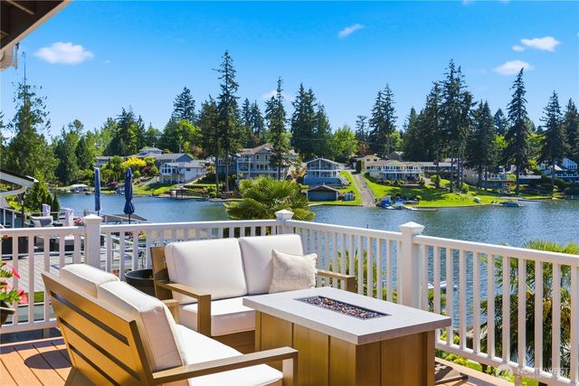 7110 Vandermark Road E, Bonney Lake, WA 98391