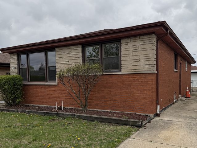 7514 S Trumbull Avenue, Chicago, IL 60652