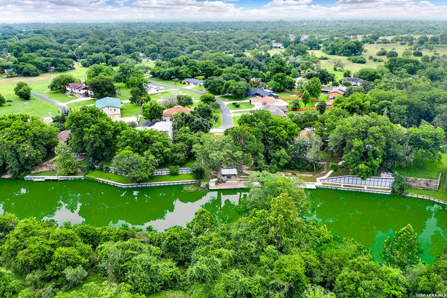 48 RIVER OAK DR, Seguin, TX 78155