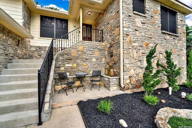 48 RIVER OAK DR, Seguin, TX 78155