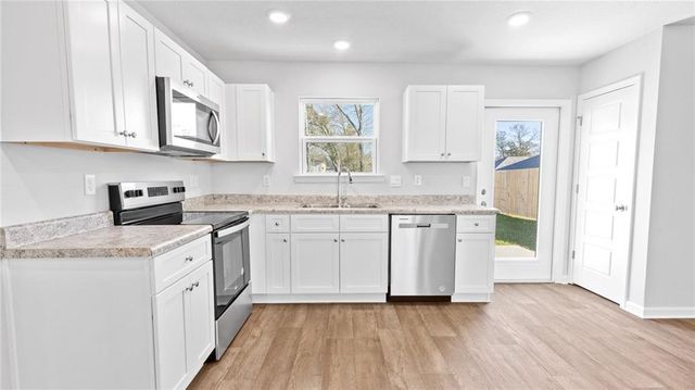 6150 Pin Oak E Drive, Theodore, AL 36582