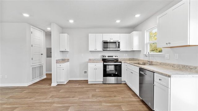 6150 Pin Oak E Drive, Theodore, AL 36582