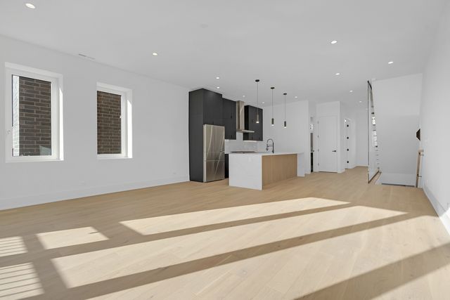 505 W Elm Avenue 7, Chicago, IL 60610