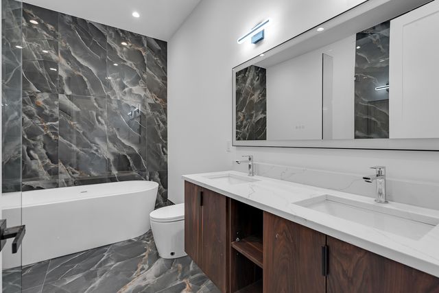 505 W Elm Avenue 7, Chicago, IL 60610