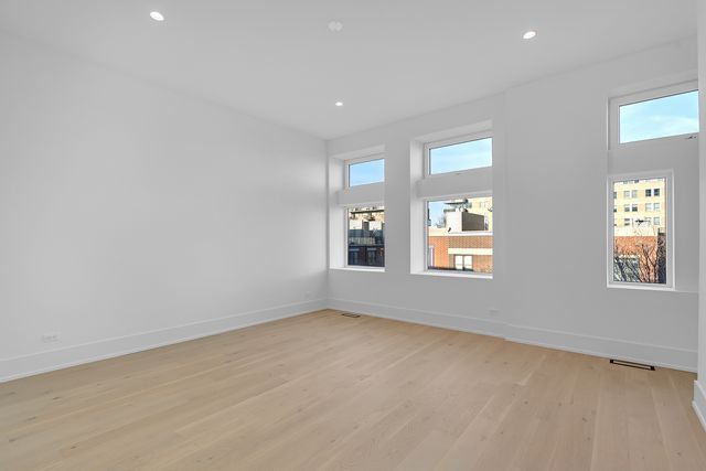 505 W Elm Avenue 7, Chicago, IL 60610