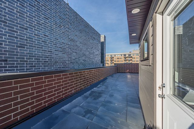 505 W Elm Avenue 7, Chicago, IL 60610