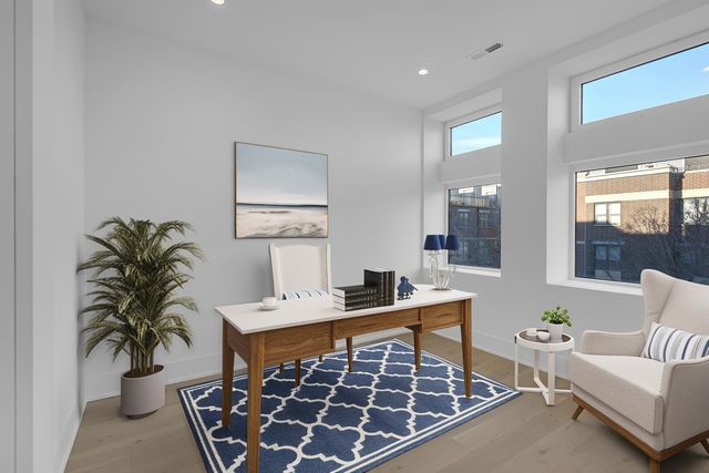 505 W Elm Avenue 7, Chicago, IL 60610