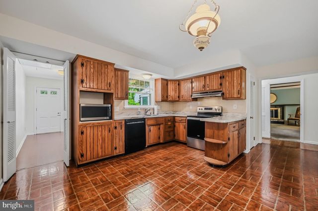 14 CLERMONT RD, Wilmington, DE 19803
