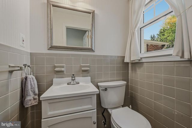 14 CLERMONT RD, Wilmington, DE 19803