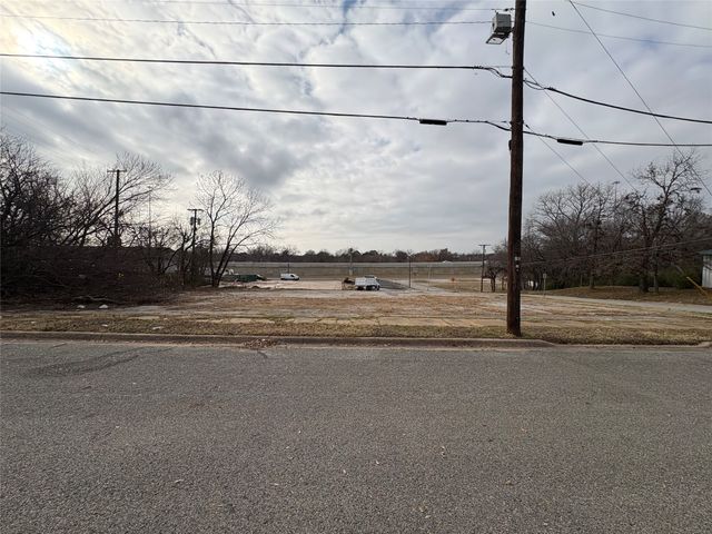 401 S Sam Rayburn Freeway, Sherman, TX 75090