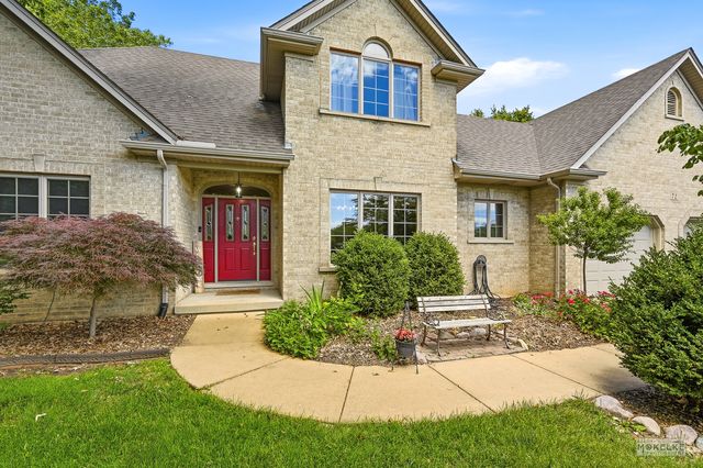 71 Long Grove Road, Yorkville, IL 60560
