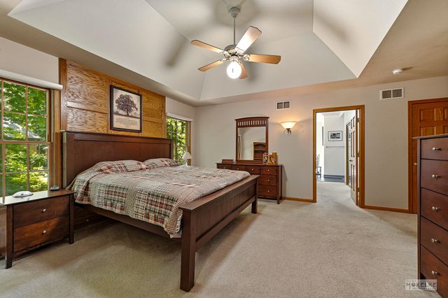 71 Long Grove Road, Yorkville, IL 60560