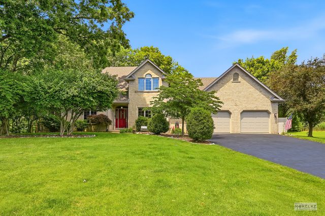 71 Long Grove Road, Yorkville, IL 60560