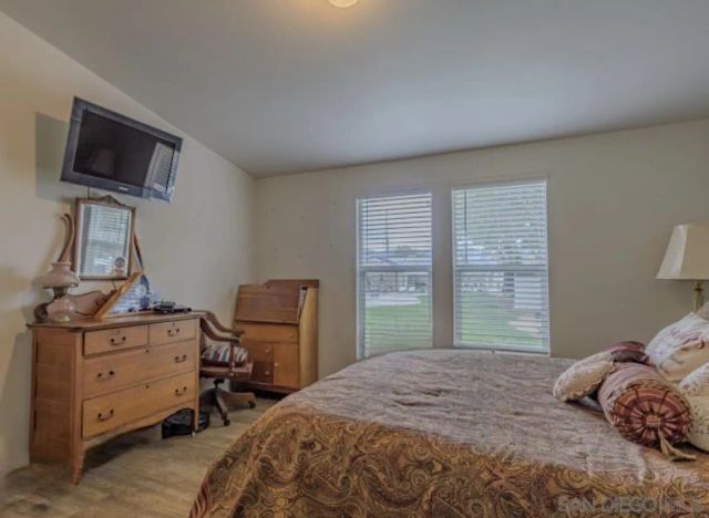 24550 Adams Ave, Murrieta, CA 92562