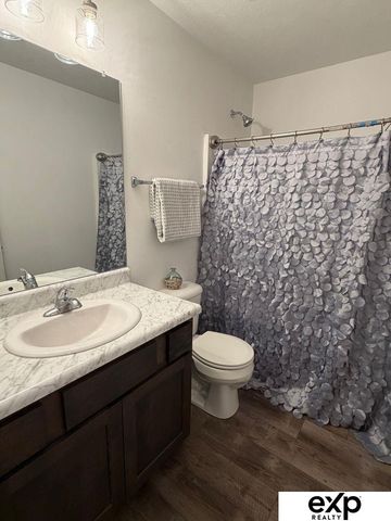 8511 Baker Street, Omaha, NE 68122