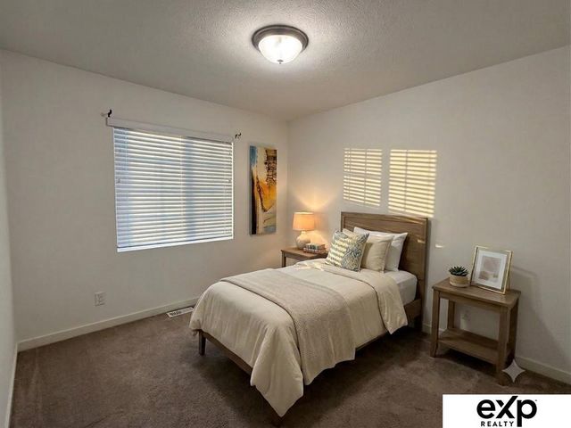 8511 Baker Street, Omaha, NE 68122