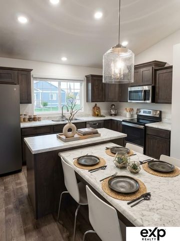 8511 Baker Street, Omaha, NE 68122