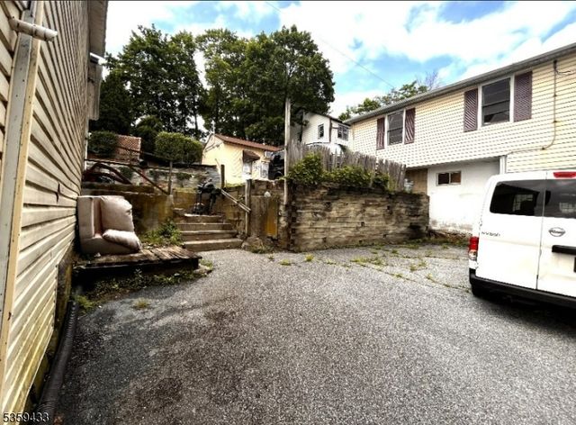 2 Harrison St, Sussex Boro, NJ 07461