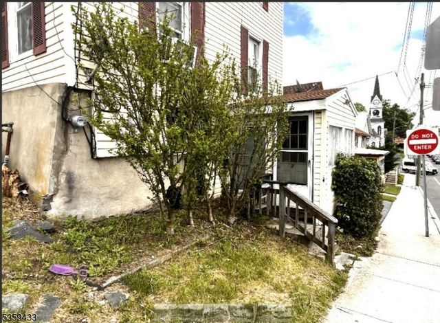2 Harrison St, Sussex Boro, NJ 07461