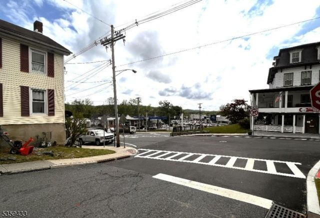 2 Harrison St, Sussex Boro, NJ 07461