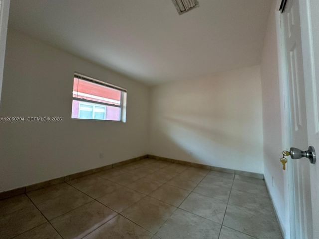 623 NW 9th Ave 3, Fort Lauderdale, FL 33311