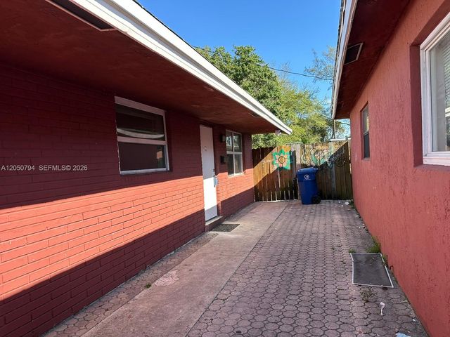 623 NW 9th Ave 3, Fort Lauderdale, FL 33311