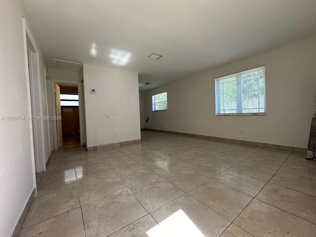 623 NW 9th Ave 3, Fort Lauderdale, FL 33311