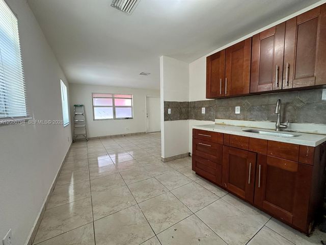 623 NW 9th Ave 3, Fort Lauderdale, FL 33311