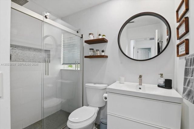 2181 NW 162nd Ter, Pembroke Pines, FL 33028