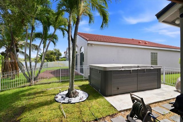 2181 NW 162nd Ter, Pembroke Pines, FL 33028