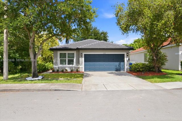 2181 NW 162nd Ter, Pembroke Pines, FL 33028
