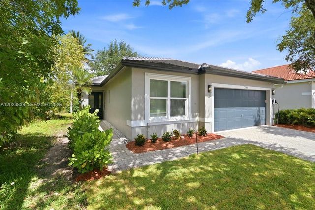 2181 NW 162nd Ter, Pembroke Pines, FL 33028