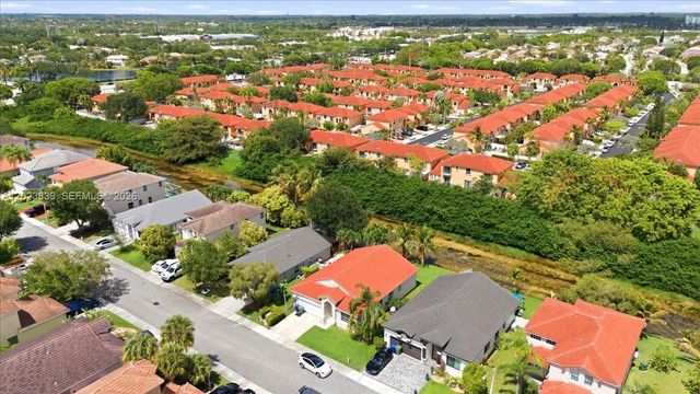 2181 NW 162nd Ter, Pembroke Pines, FL 33028