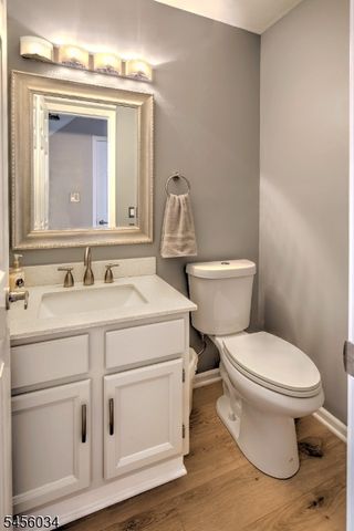 129 Sunrise Dr, Long Hill Twp., NJ 07933