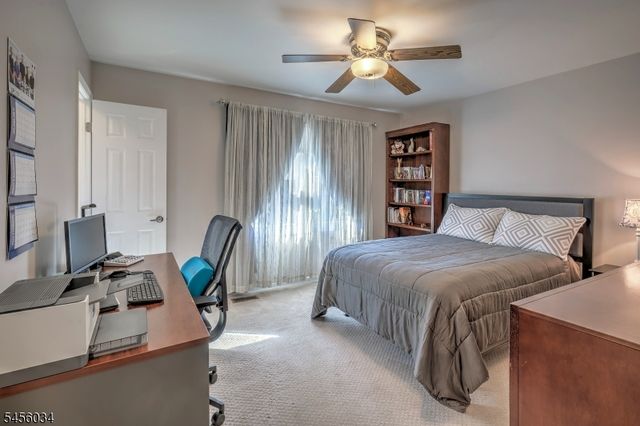 129 Sunrise Dr, Long Hill Twp., NJ 07933