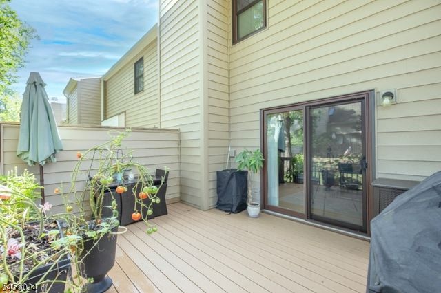 129 Sunrise Dr, Long Hill Twp., NJ 07933