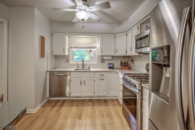 129 Sunrise Dr, Long Hill Twp., NJ 07933