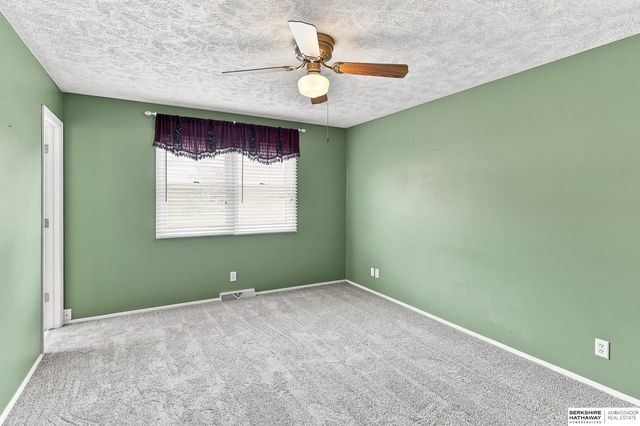 914 Harrington Avenue, Bellevue, NE 68005