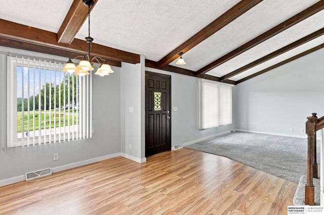 914 Harrington Avenue, Bellevue, NE 68005