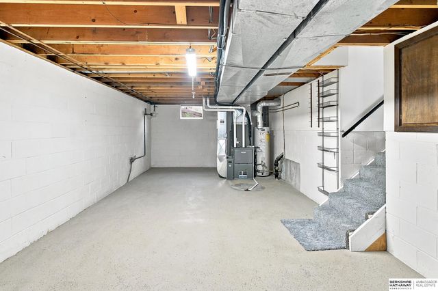 914 Harrington Avenue, Bellevue, NE 68005