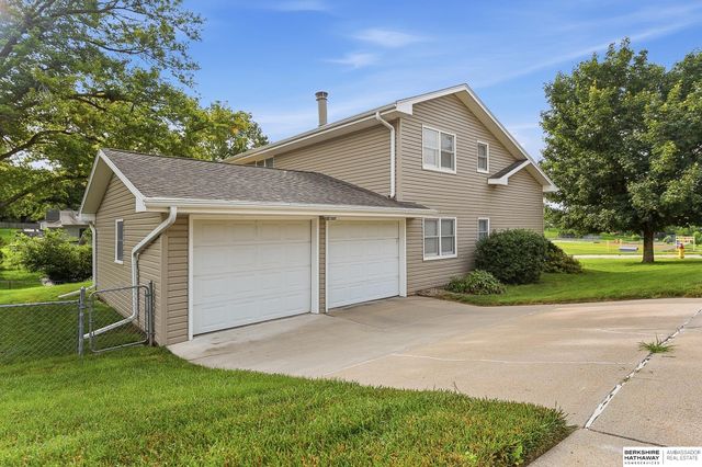 914 Harrington Avenue, Bellevue, NE 68005