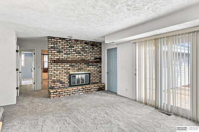 914 Harrington Avenue, Bellevue, NE 68005