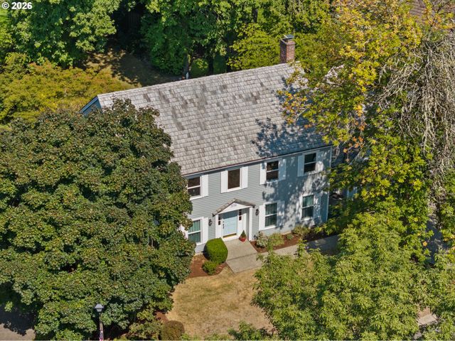 5754 CHARLES Cir, Lake Oswego, OR 97035