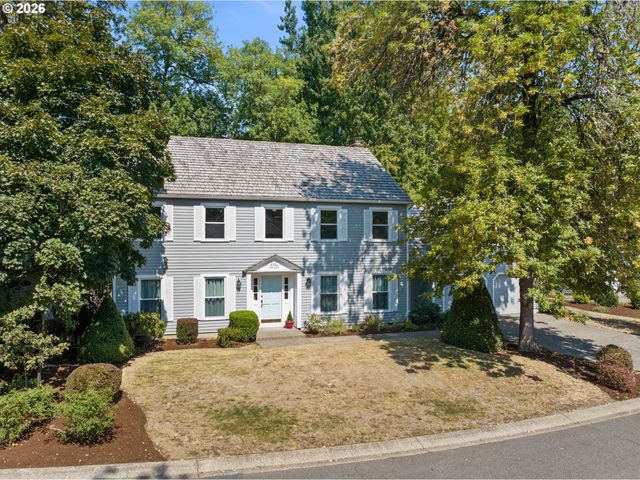 5754 CHARLES Cir, Lake Oswego, OR 97035