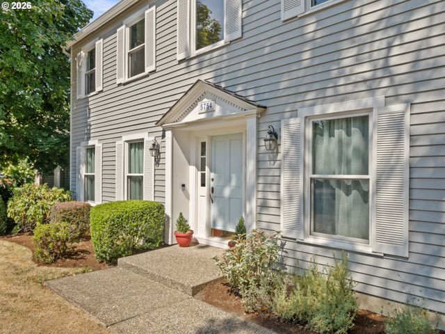 5754 CHARLES Cir, Lake Oswego, OR 97035