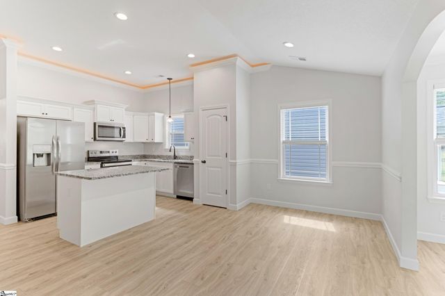 402 Bud Farmer Place, Inman, SC 29349